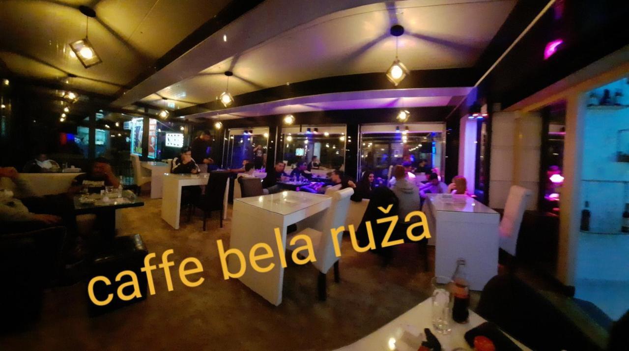 Hotel Bela Ruza Belgrad Exterior foto