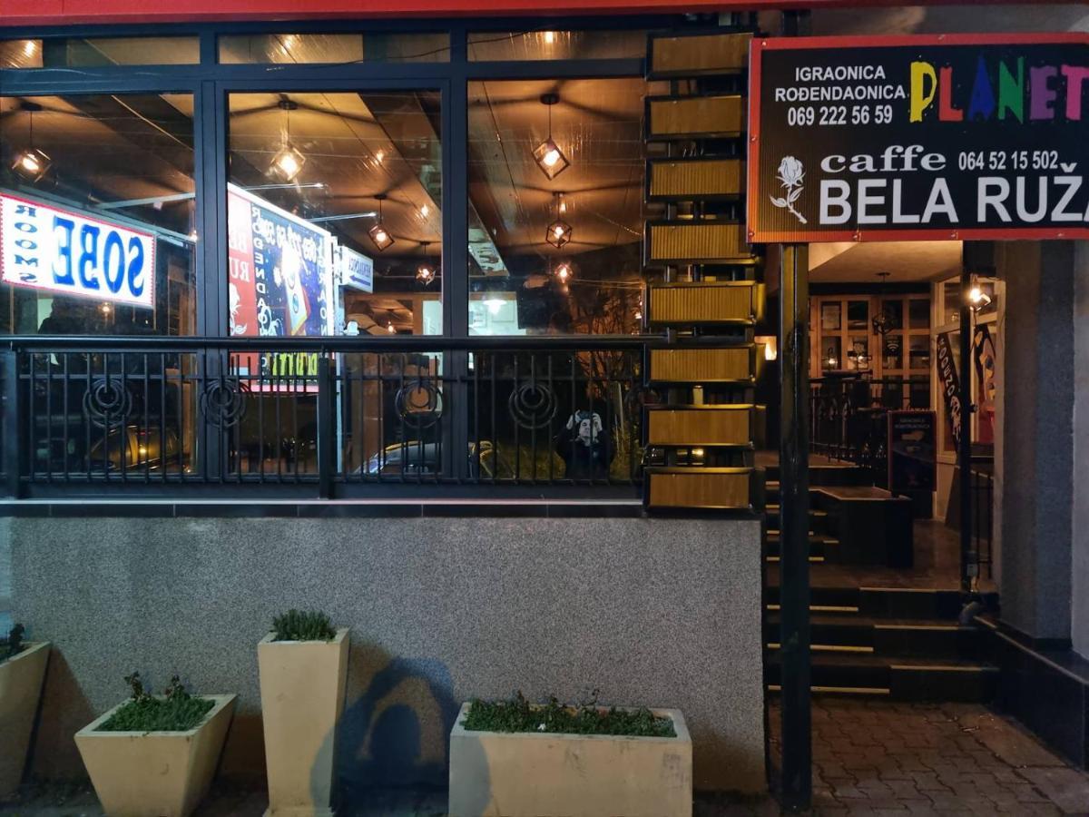 Hotel Bela Ruza Belgrad Exterior foto